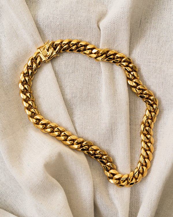 14MM Wide Curb Chain Chunky Gold 18" inch long Cuban Link Necklace  on a natural linen cloth