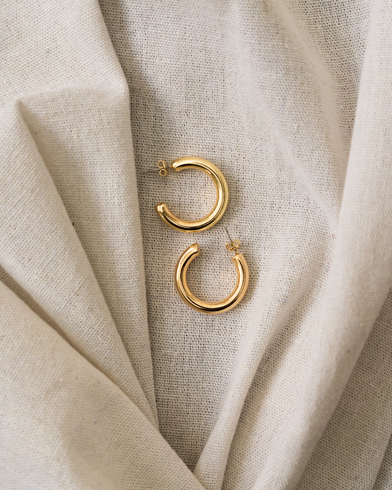 Women's 1" Lightweight Small Gold Hoops - CELESTE SOL